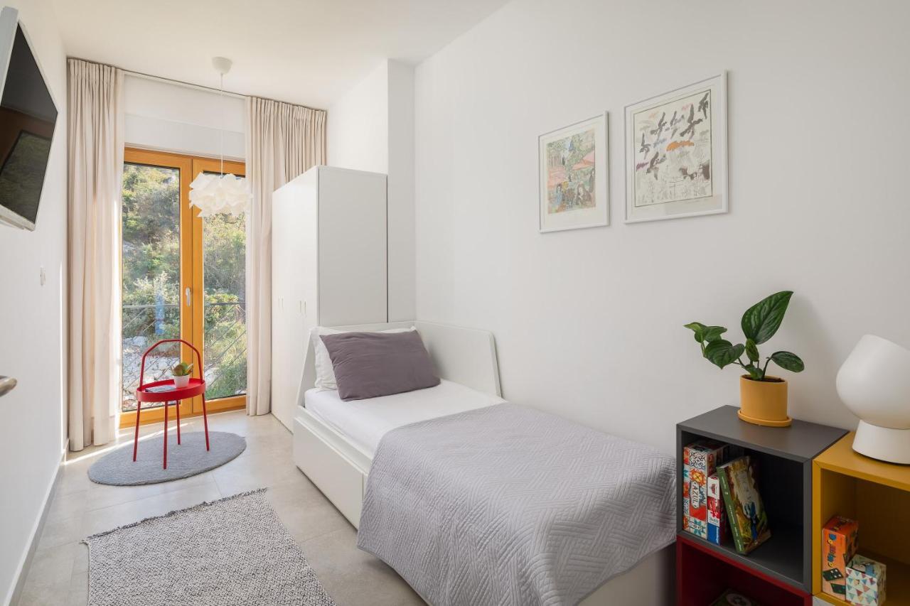 Holiday Home D&D Residence Rogoznica  Bagian luar foto